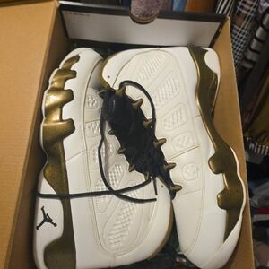 Jordan Athletic Shoes White and Gold